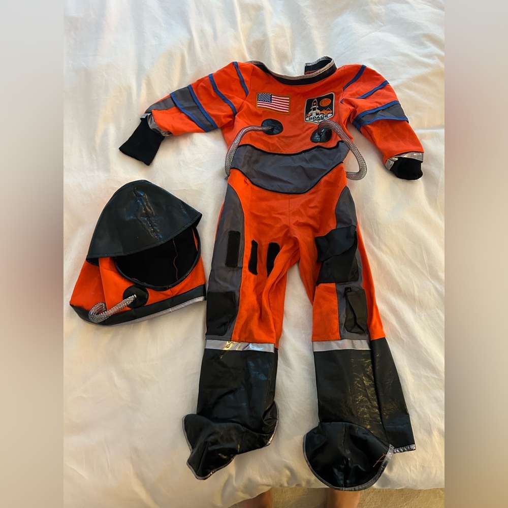 Deluxe Astronaut toddler costume 3T 4T with helmet